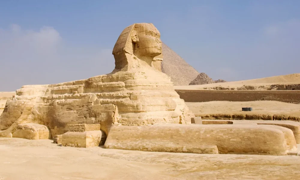 Great-Sphinx-Giza-Egypt-r2zj6vk7u6i89to7opgspcz10qef0w244e4rf0j2wg